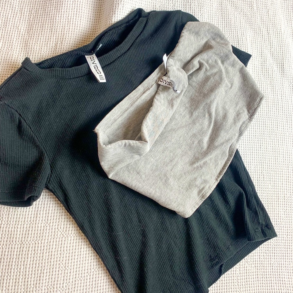 Divided H&M bundle of T-shirt and crop top bandeau